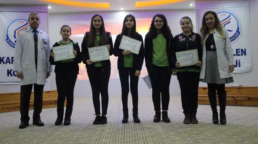 Kardelen Koleji&rsquo;nde 3.geleneksel Şiir Okuma Yarışması D&uuml;zenlendi