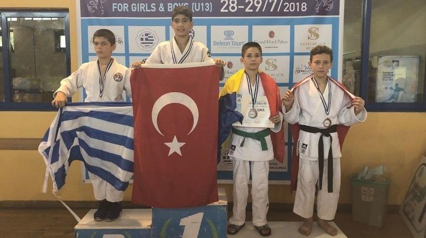 Minik Judocular Balkanlardan 6 Madalya İle D&ouml;nd&uuml;