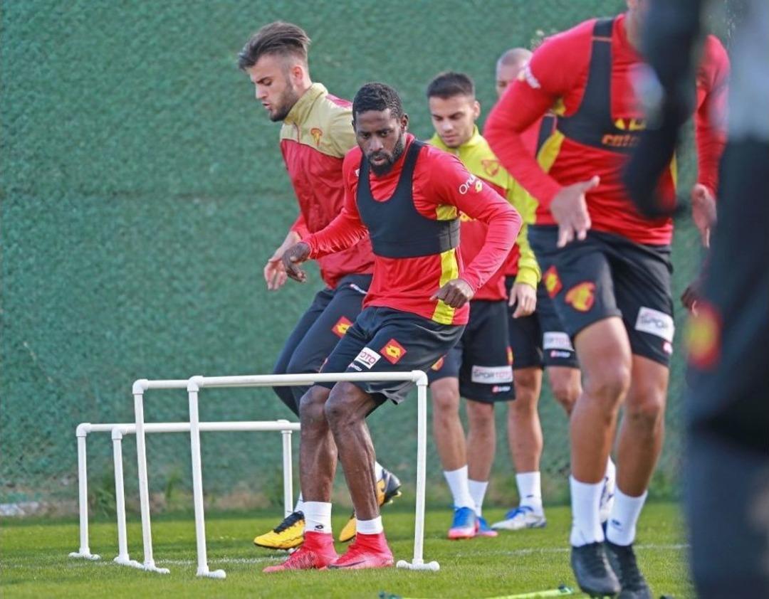 G&ouml;ztepe&rsquo;de Fenerbah&ccedil;e Hazırlıkları S&uuml;r&uuml;yor