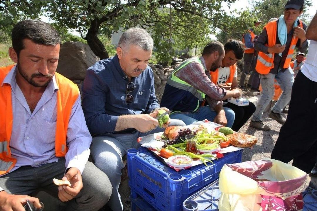 Başkan &Ccedil;elik, "her Alanda B&uuml;y&uuml;k Bir Gayretle &Ccedil;alışıyoruz"