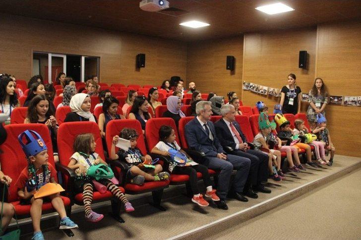 “çocukların Matematik Atölyesi Eğitmen Buluşma Günleri” Öğrencileri Sertifikalarını Aldı G2