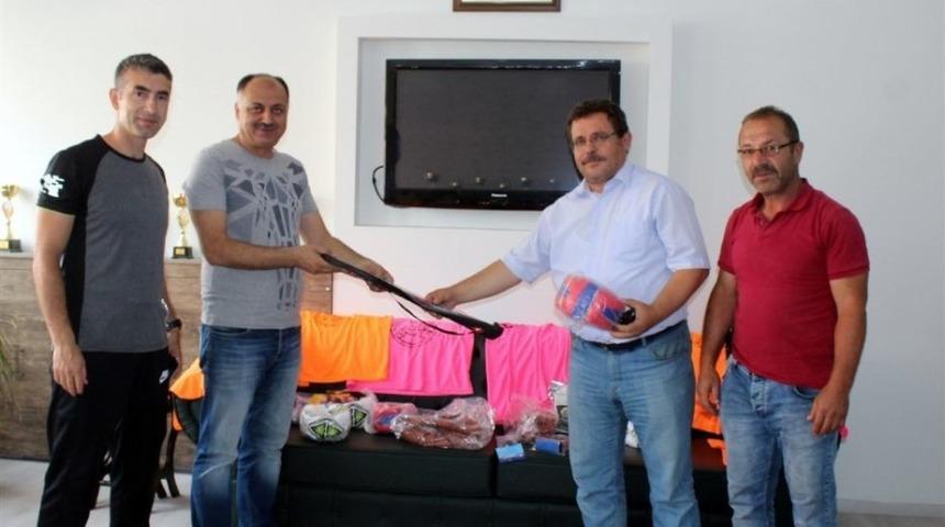 Atık Pil Toplayan Okullara Hediye Verildi