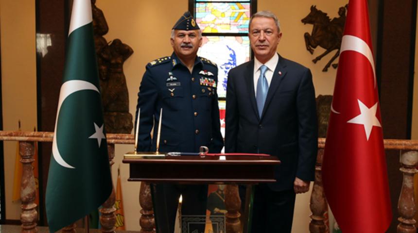 Milli Savunma Bakanı Akar'dan İdlib uyarısı: Felaket sürükler