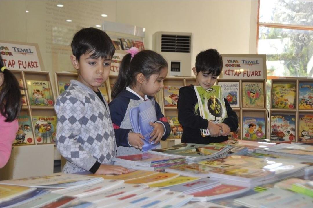 Gkv&rsquo;li Minikler &ldquo;hikaye Kumbaram&rdquo; Projesiyle Kitap Okuyor