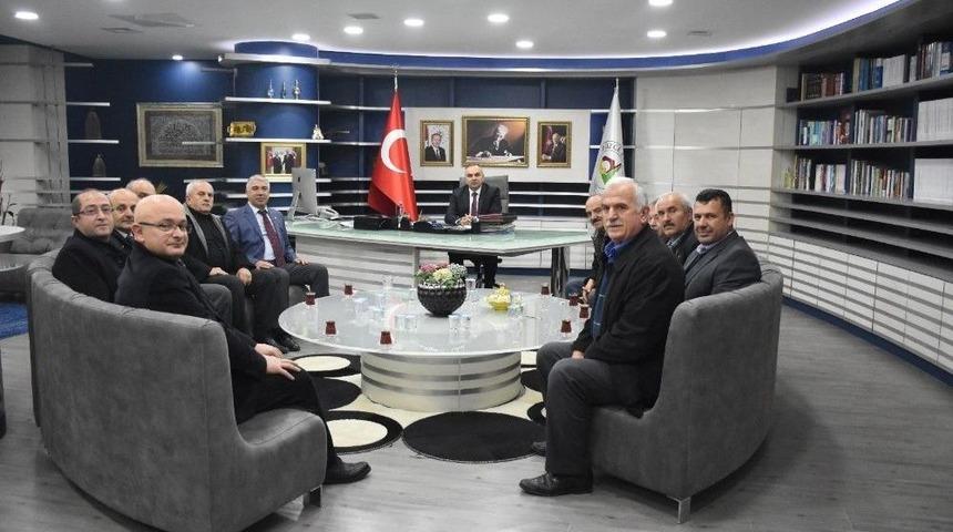 Muhtarlar Başkan Ay İle Bir Araya Geldi