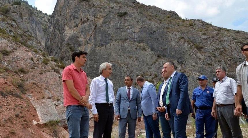 Vali B&uuml;y&uuml;kakın, Harmankaya Kanyonu Tabiat Parkı&rsquo;nı Gezdi