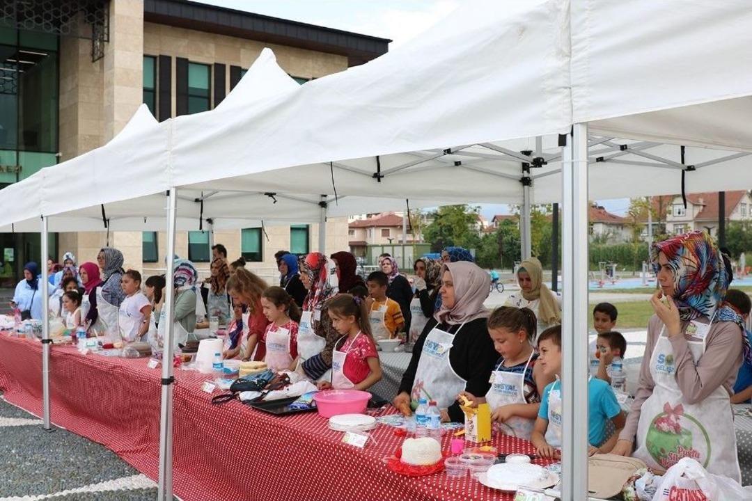 En Renkli Pastalar Akyazı Sgm&rsquo;de Yapıldı