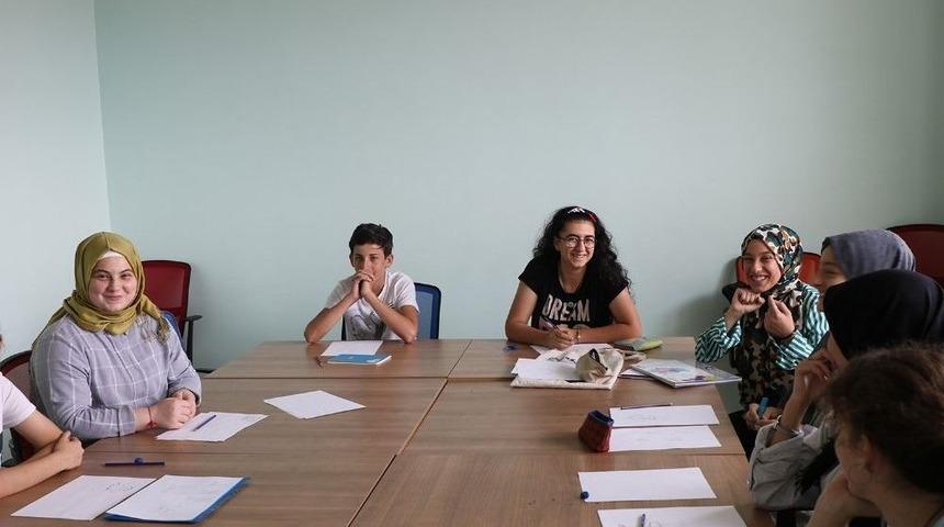 Genç Atölye’de Mizah Ve Espri Karikatürle Buluşuyor