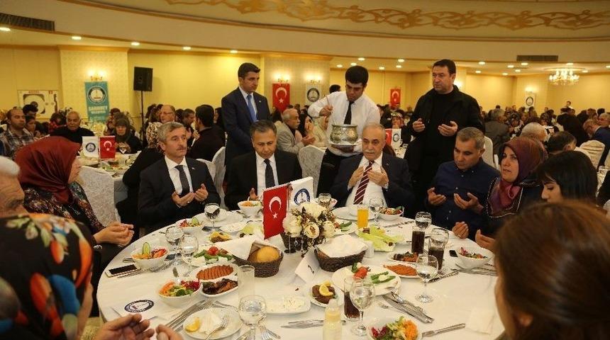 Şahinbey Belediyesi Şehit Ailelerinin Y&uuml;z&uuml;n&uuml; G&uuml;ld&uuml;rd&uuml;