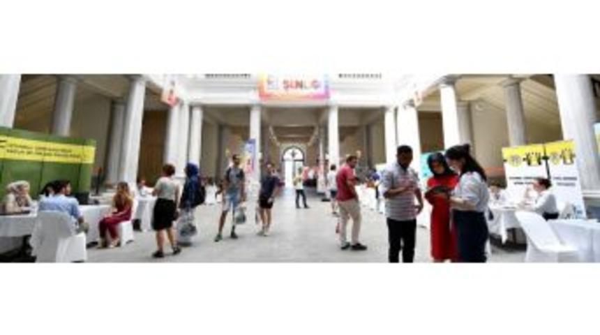 İstanbul &Uuml;niversitesi Ve İ&uuml; Cerrahpaşa Tercih Ve Tanıtım G&uuml;nleri Başladı