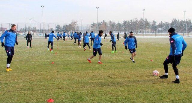 B.b. Erzurumspor’da Hırslı Antrenman