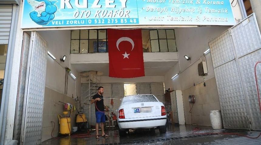 Engelliler, Şehit Yakınları Ve Gazilerin Ara&ccedil;larını &Uuml;cretsiz Yıkıyor