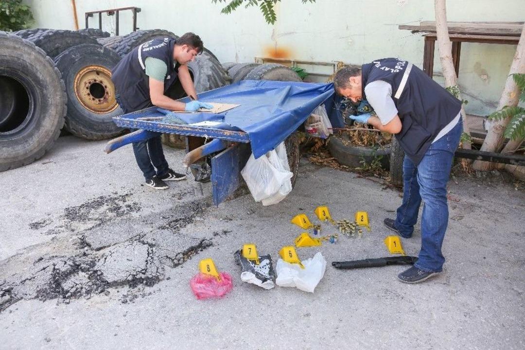 Seyyar Satıcının Meyve Tezgahından Pompalı T&uuml;fek &Ccedil;ıktı