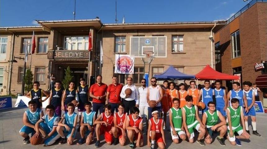 Sandıklı&rsquo;da İlk Kez Sokak Basketbol Turnuvası Başladı