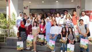 Öğrencilere Elizi Mağazasında Kültürel Tanıtım