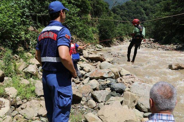 Rize’de Şiddetli Yağıştan En Fazla Etkilenen Muradiye Beldesi Havadan İşte Böyle Görüntülendi