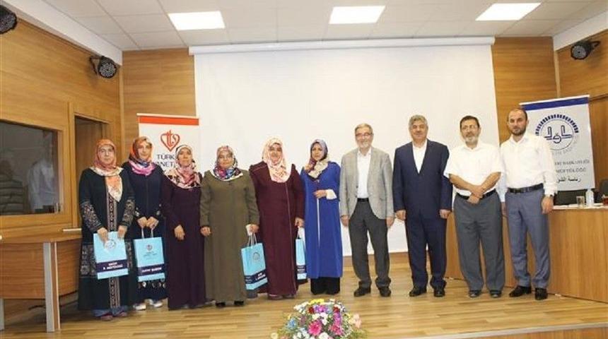 Kuran Kursu &Ouml;ğreticileri Yarıştı