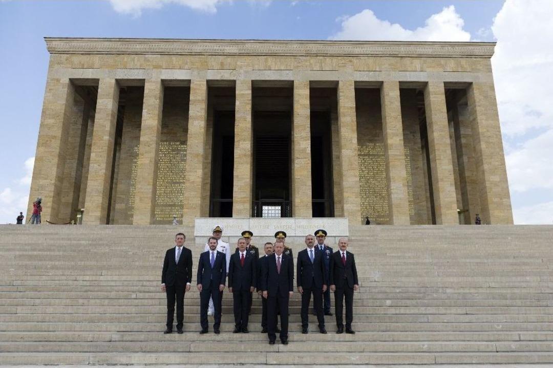 Yaş &Uuml;yeleri Anıtkabir&rsquo;i Ziyaret Etti