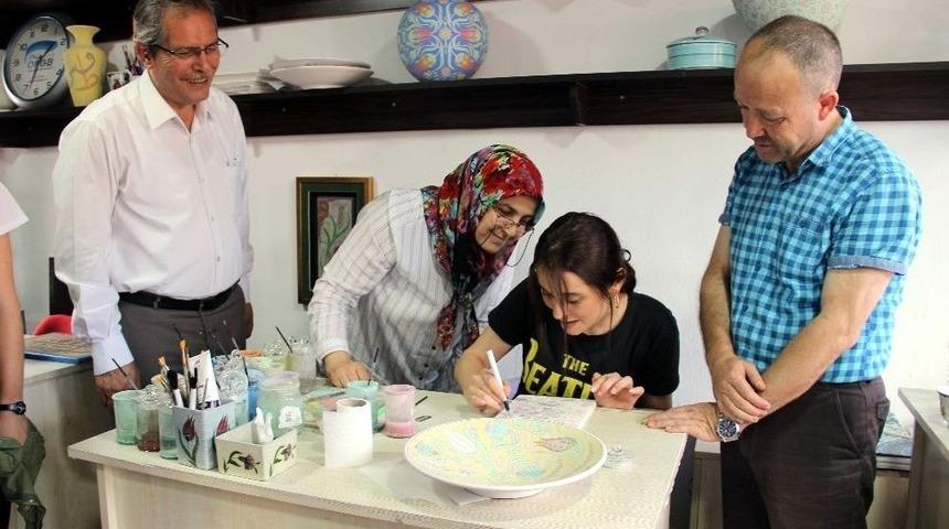 Sanat&ccedil;ı Elif Kaya: K&uuml;tahya, Sanat Ve Sanat&ccedil;ı Şehri