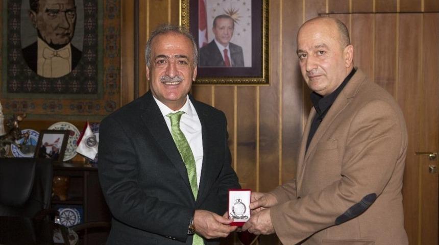 Korgeneral Zekai Aksakallı&rsquo;dan Rekt&ouml;r &Ccedil;omaklı&rsquo;ya Ziyaret