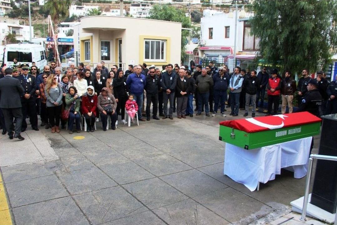 Beyin T&uuml;m&ouml;r&uuml;ne Yenik D&uuml;şen Polis Memuru Son Yolculuğuna Uğurlandı