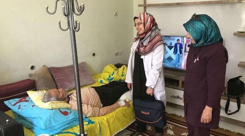 Vatandaş Evde Sağlık Hizmetlerin &Ccedil;ok Sevdi