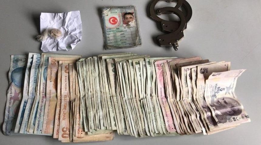 Torbacı Bir G&uuml;nde 2 Bin 90 Lira Para Kazanmış