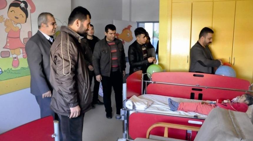 &Ouml;ğrenciler Hasta &Ccedil;ocuklara Moral Verdi