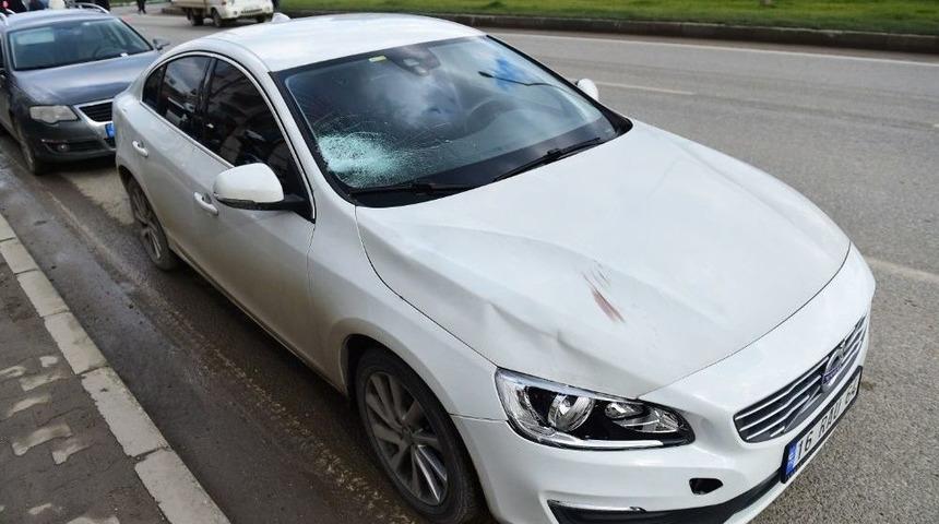 Kadın S&uuml;r&uuml;c&uuml; Yaşlı Kadına &Ccedil;arptı