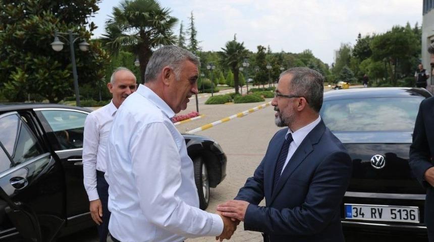 Başkan To&ccedil;oğlu&rsquo;ndan, Sa&uuml; Rekt&ouml;r&rsquo;&uuml; Savaşana Ziyaret