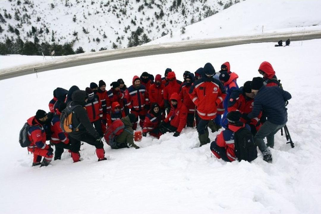 Umke Ekipleri Zigana Dağı&rsquo;nda Eğitim Ve Tatbikat Kampında