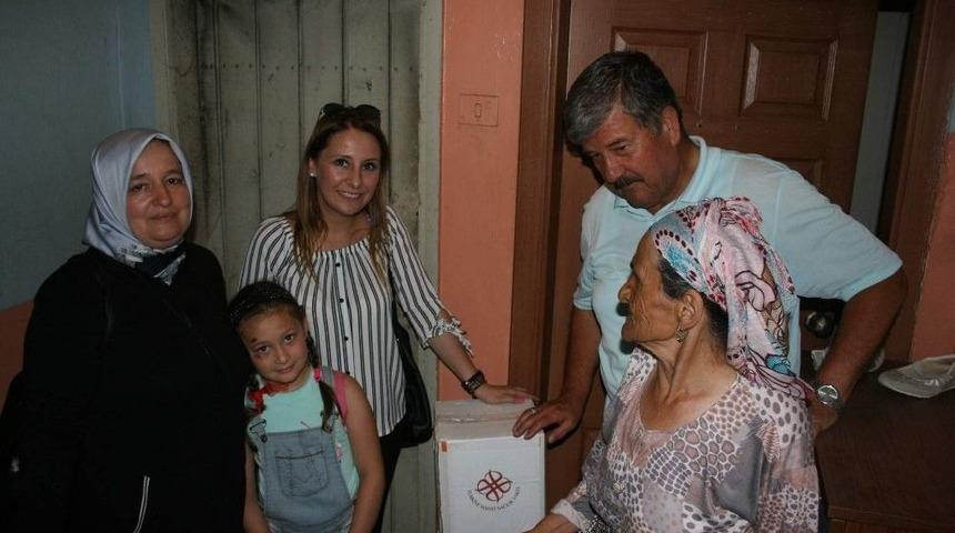 Hayat Sağlık Vakfı Y&uuml;zleri G&uuml;ld&uuml;r&uuml;yor