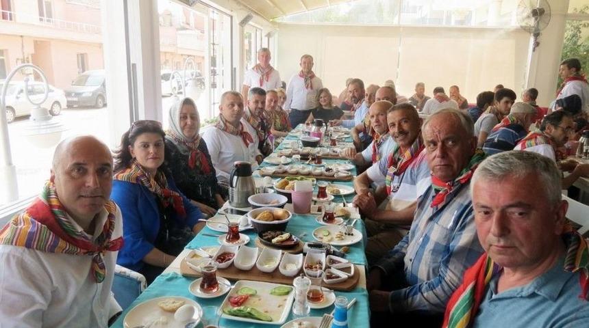 Mudanyalı Y&ouml;r&uuml;k T&uuml;rkmenlere Toplu Katılım