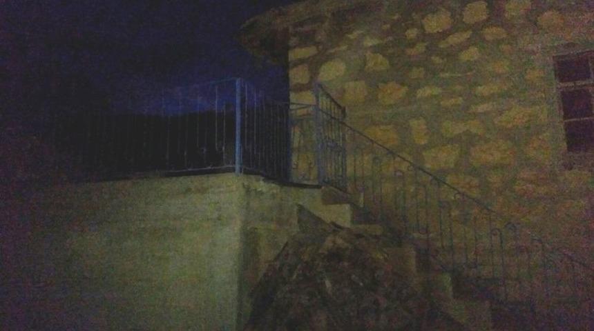 9 Aylık Bebeğini &Ouml;ld&uuml;ren Anne İntihara Teşebb&uuml;s Etti