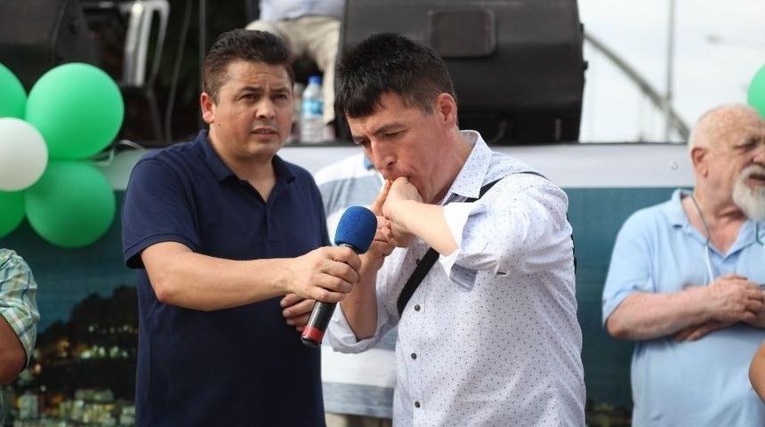 Şehit Kardeşinden &lsquo;ıslık Dili&rsquo; İle Ter&ouml;re Kınama