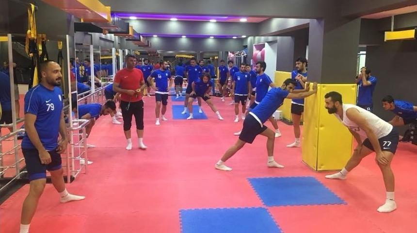 Yeşilyurt Belediyespor Salonda &Ccedil;alıştı