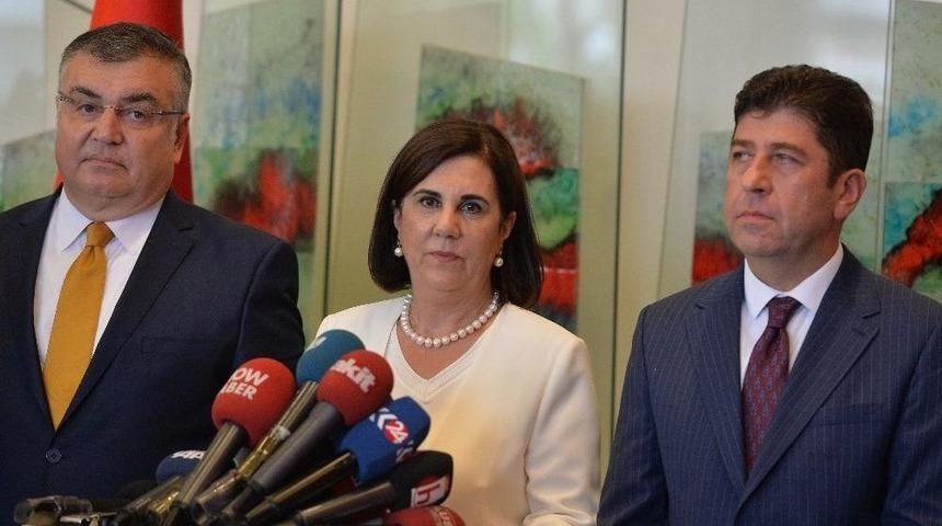 Chp&rsquo;de Olağan&uuml;st&uuml; Kurultay İ&ccedil;in İmzalar Teslim Edildi