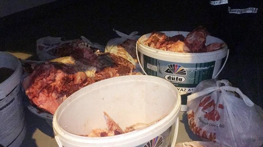 &Ccedil;orlu&rsquo;da Ara&ccedil;ta Satılan Ka&ccedil;ak Etlere El Konuldu