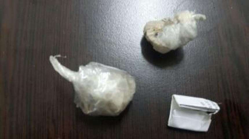 &Uuml;zerinde Eroin Bulunan Şahıs G&ouml;zaltına Alındı