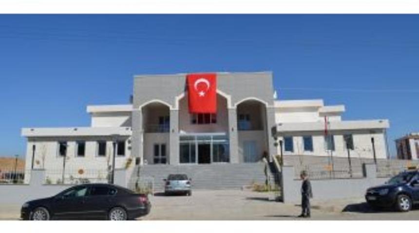 Şuhut Adliyesinde Yaprak D&ouml;k&uuml;m&uuml;