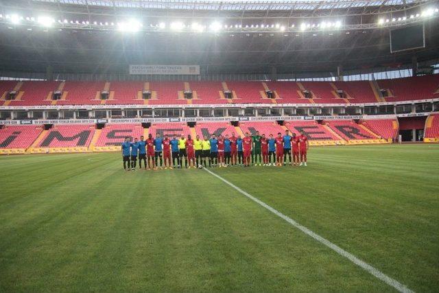 Hazırlık Maçı: Eskişehirspor: 2 - Karacabey Birlikspor A.ş: 1