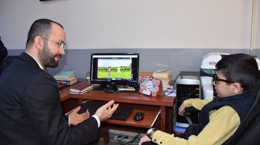 Cumhurbaşkanı Edoğan "m&uuml;sl&uuml;m Baba Gibi" Demişti, İşte O &Ccedil;ocuk