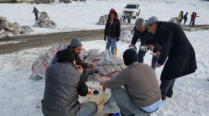 Malazgirt’e Kömür Dağıtımı Devam Ediyor
