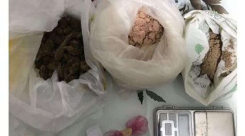 İstanbul&rsquo;da Narkotik Operasyonu... 8 Kişi G&ouml;zaltına Alındı