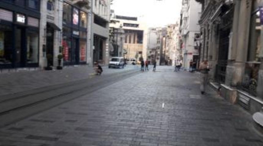 İstiklal Caddesinde Silahlı Kavga: 1 Yaralı