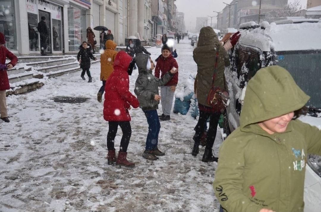 Muş&rsquo;ta Kar Yağışı