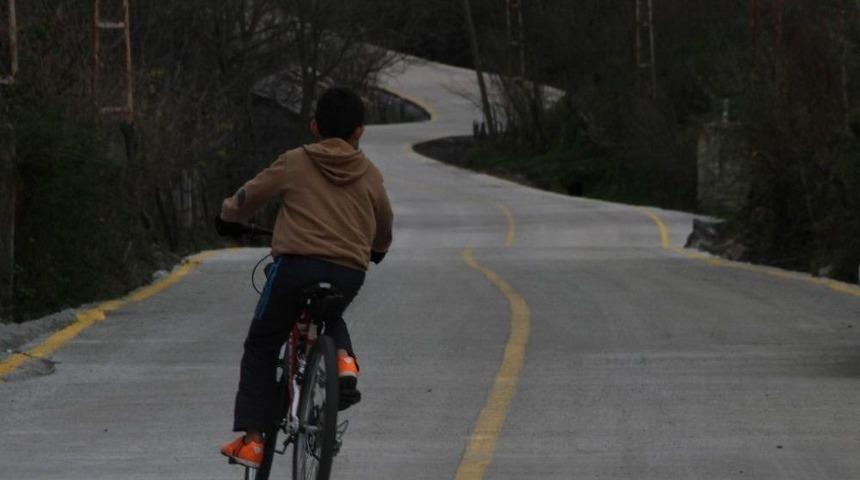 B&uuml;y&uuml;kşehirin 4 Milyonluk Beton Yol Projesi Hayata Ge&ccedil;ti