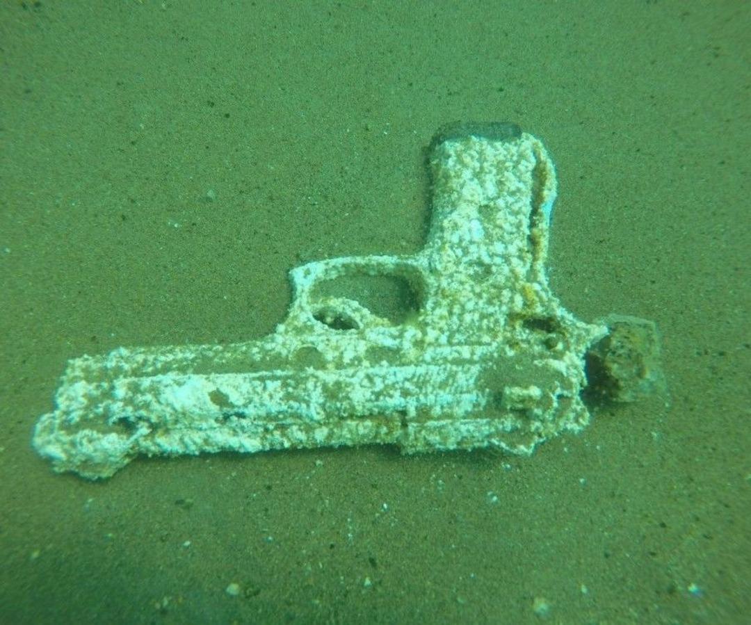 Jandarma Tatbikat Ama&ccedil;lı G&ouml;le Daldı, 2 Tabanca Buldu