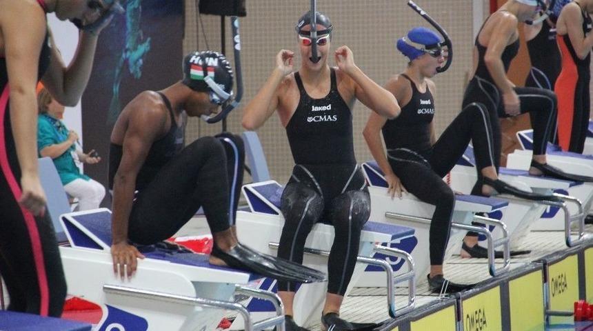 Paletli Yüzmede 1 Altın 1 Bronz Madalya