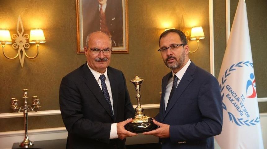 Ato Y&ouml;netiminden Gen&ccedil;lik Ve Spor Bakanı Kasapoğlu&rsquo;na Ziyaret